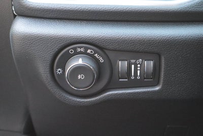 2025 Chrysler Pacifica Limited FWD