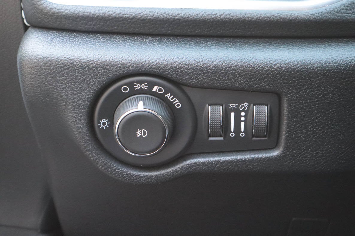 2025 Chrysler Pacifica Limited FWD