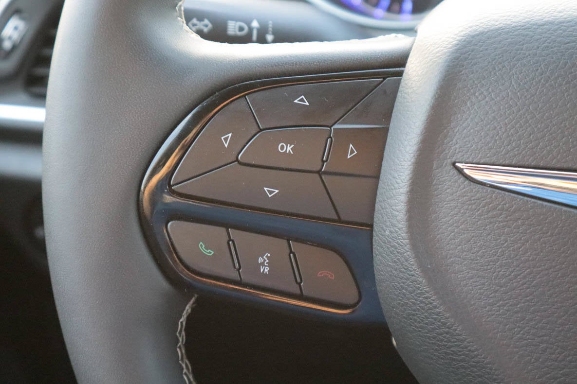 2025 Chrysler Pacifica Limited FWD