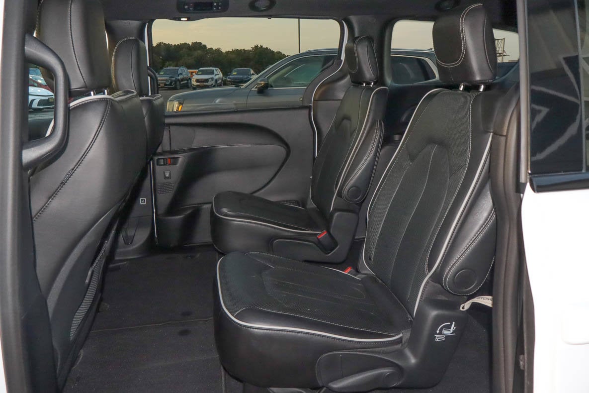2025 Chrysler Pacifica Limited FWD