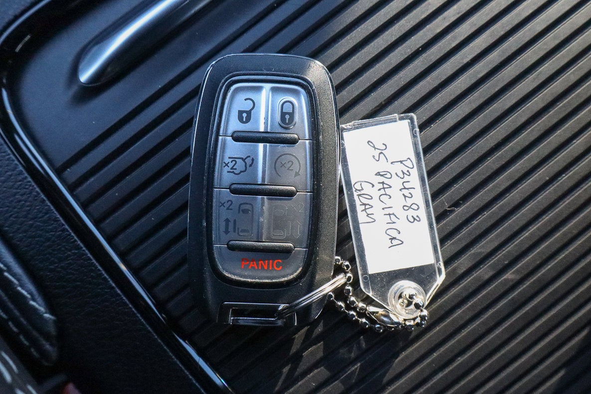 2025 Chrysler Pacifica Limited