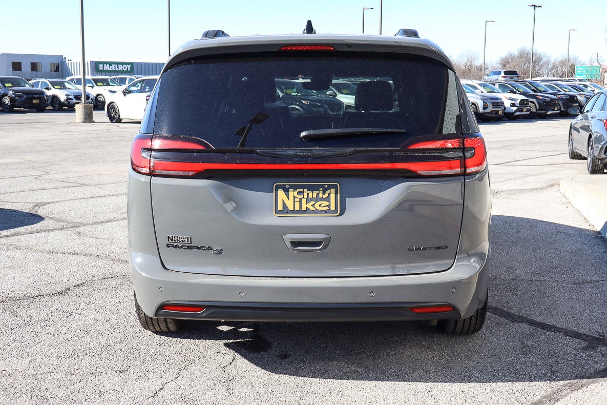 2025 Chrysler Pacifica Limited