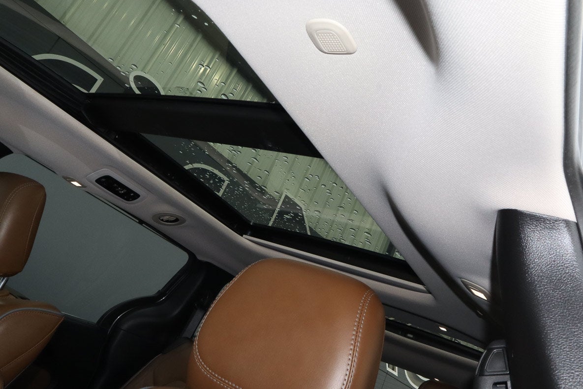 2017 Chrysler Pacifica Limited FWD