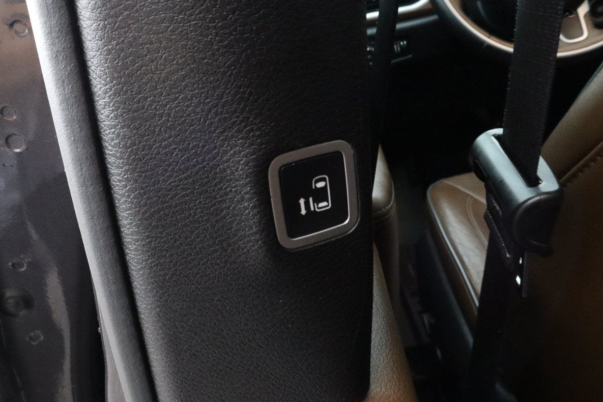 2017 Chrysler Pacifica Limited FWD