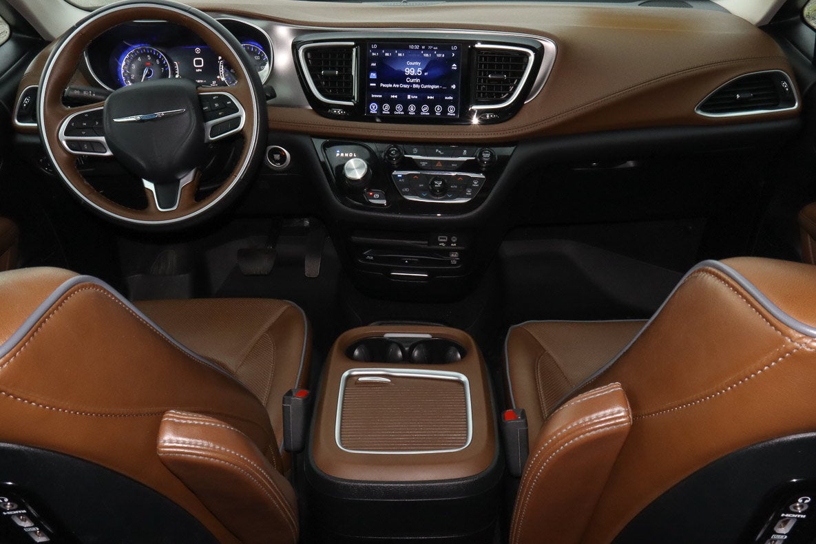 2017 Chrysler Pacifica Limited FWD