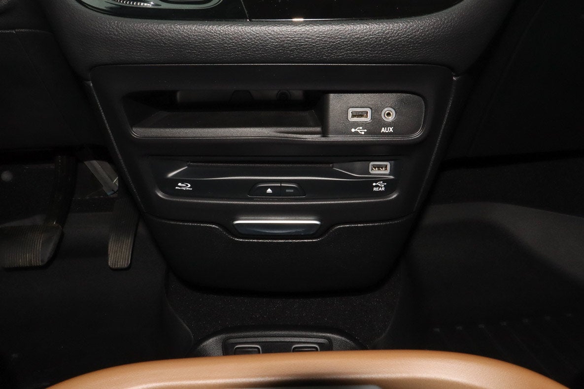 2017 Chrysler Pacifica Limited FWD