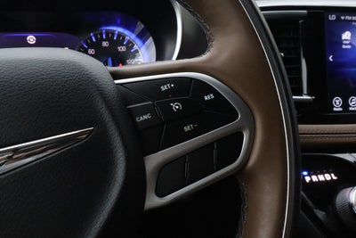 2017 Chrysler Pacifica Limited FWD