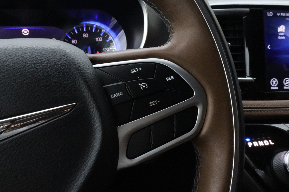 2017 Chrysler Pacifica Limited FWD