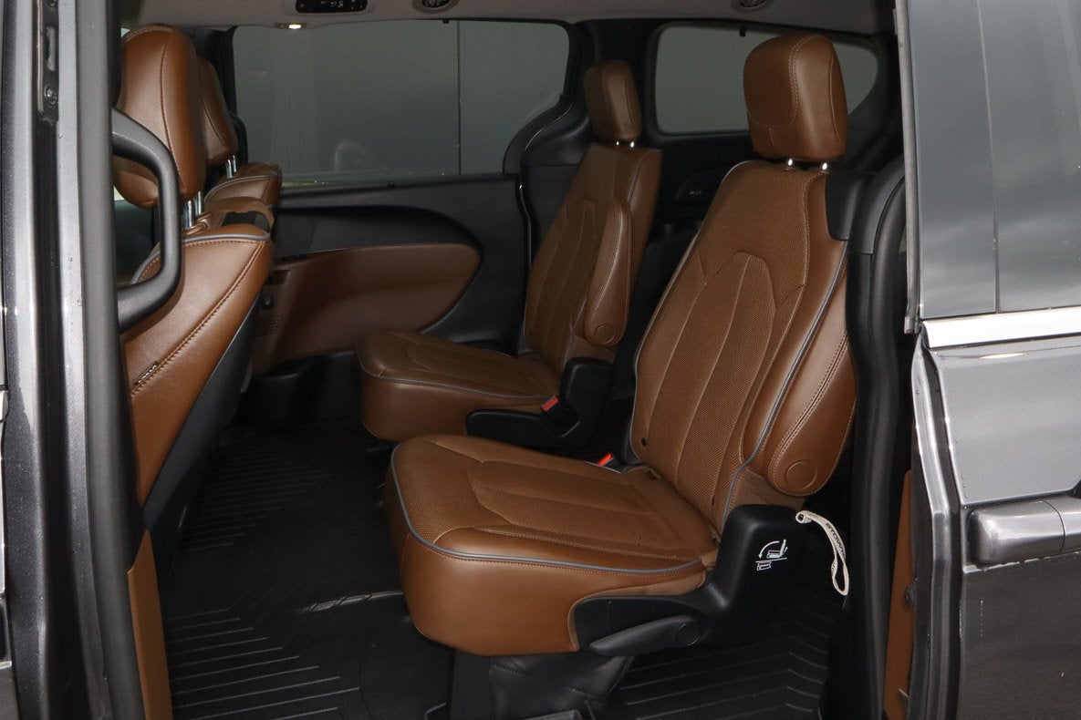 2017 Chrysler Pacifica Limited FWD