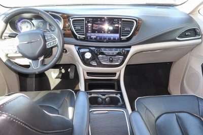 2024 Chrysler Pacifica Limited FWD