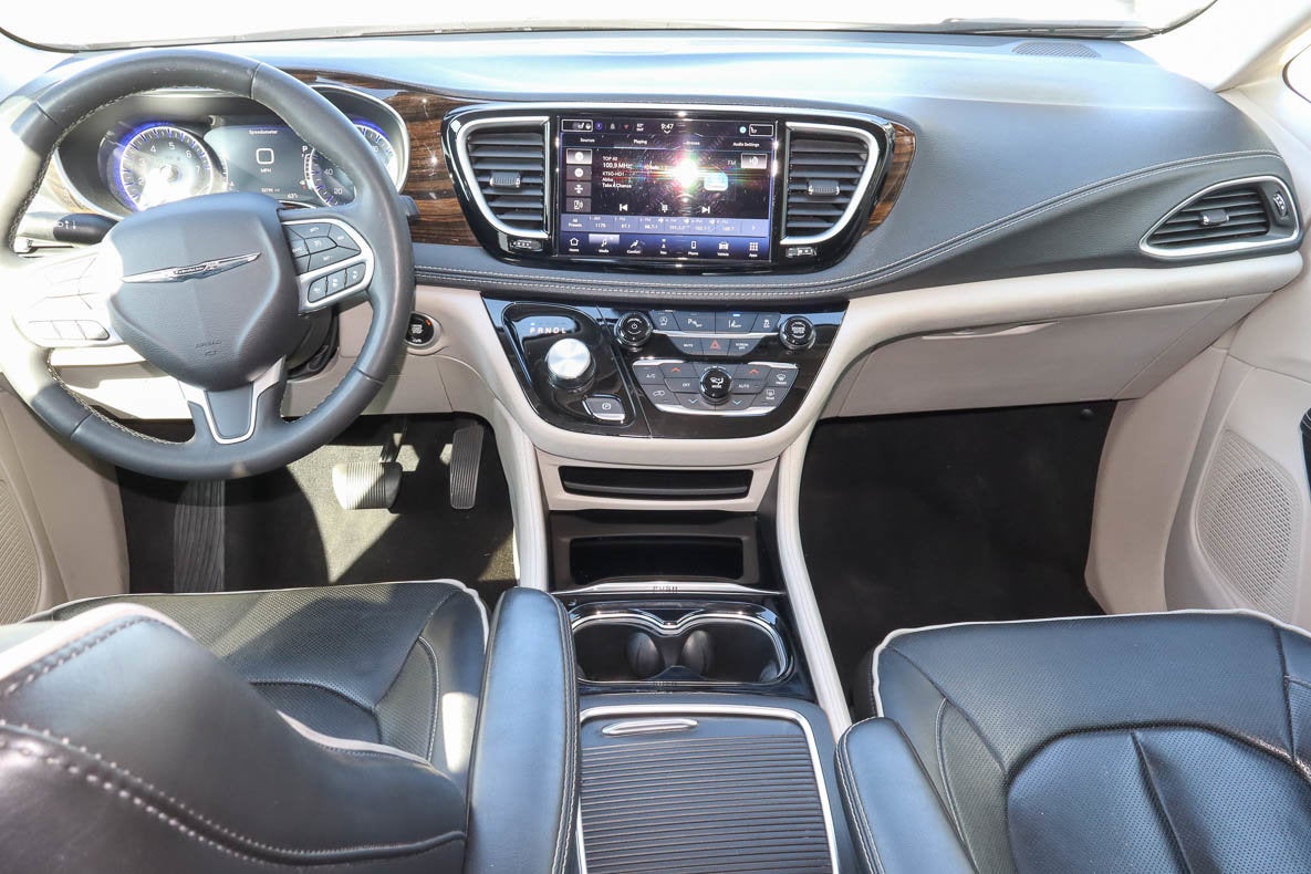 2024 Chrysler Pacifica Limited FWD