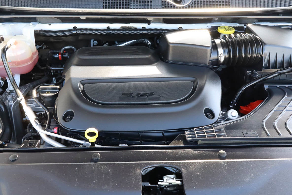2024 Chrysler Pacifica Limited FWD