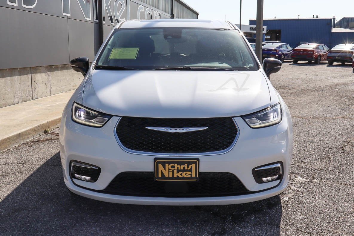 2024 Chrysler Pacifica Limited FWD