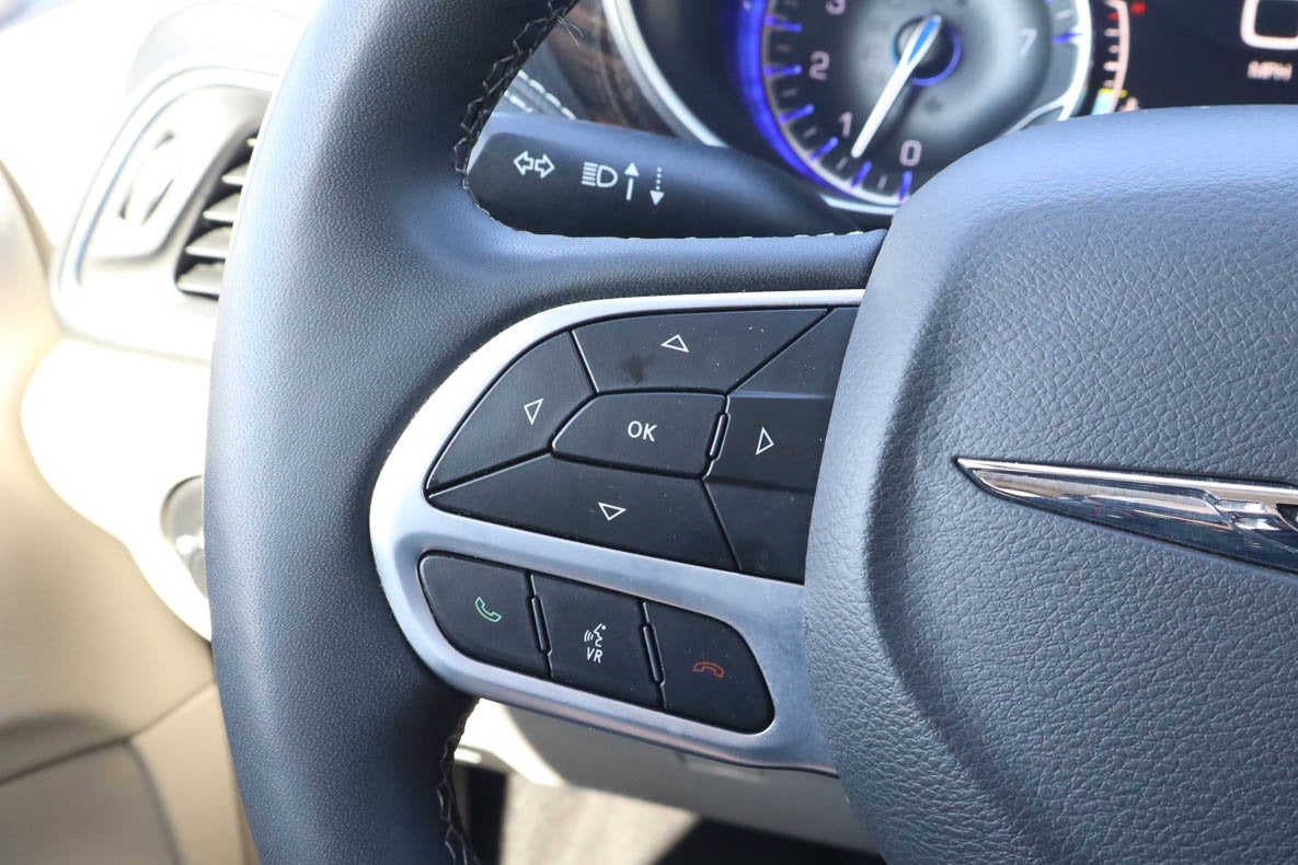 2024 Chrysler Pacifica Limited FWD