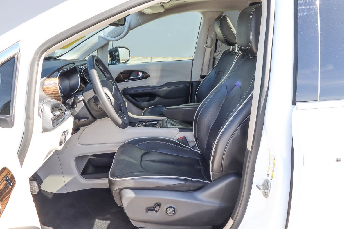 2024 Chrysler Pacifica Limited FWD