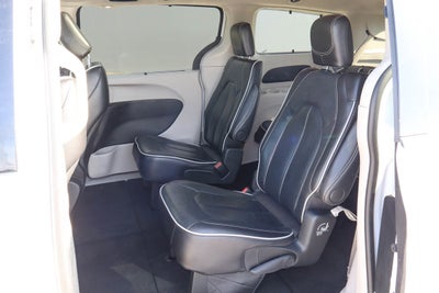 2024 Chrysler Pacifica Limited FWD