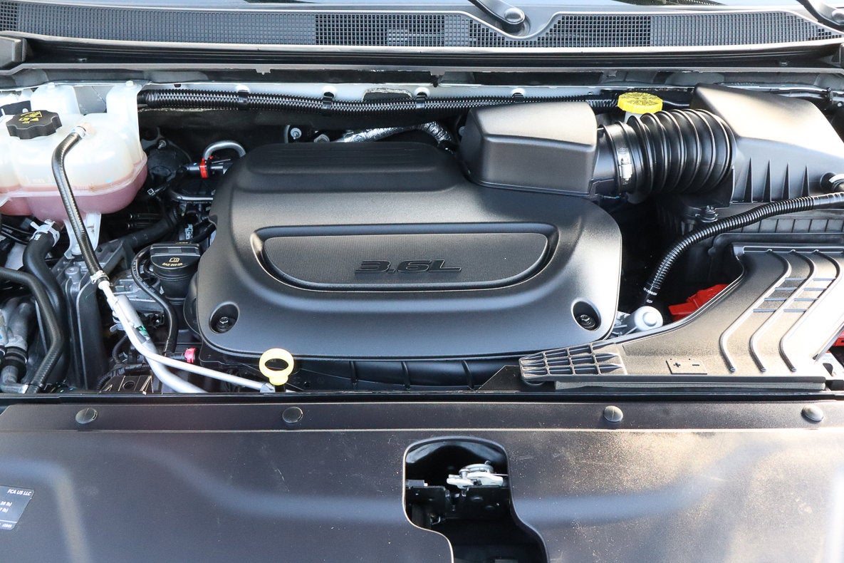 2024 Chrysler Pacifica Limited FWD