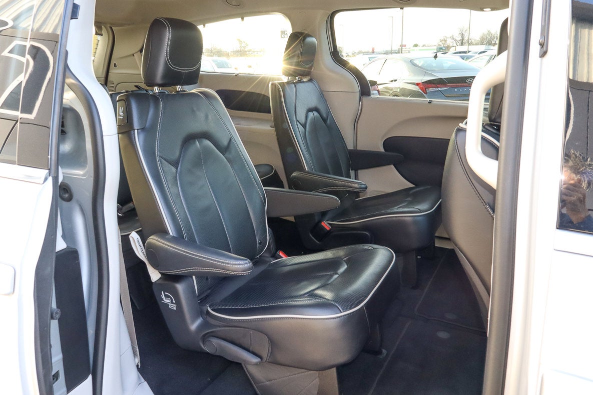 2024 Chrysler Pacifica Limited FWD