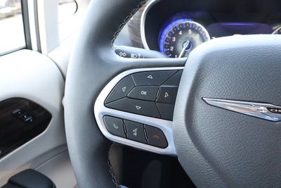 2024 Chrysler Pacifica Limited FWD