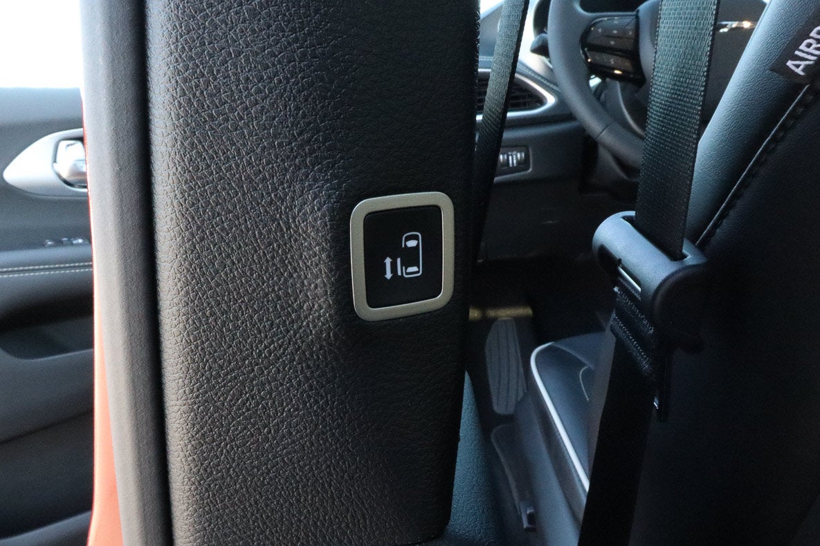 2026 Chrysler Pacifica Limited FWD