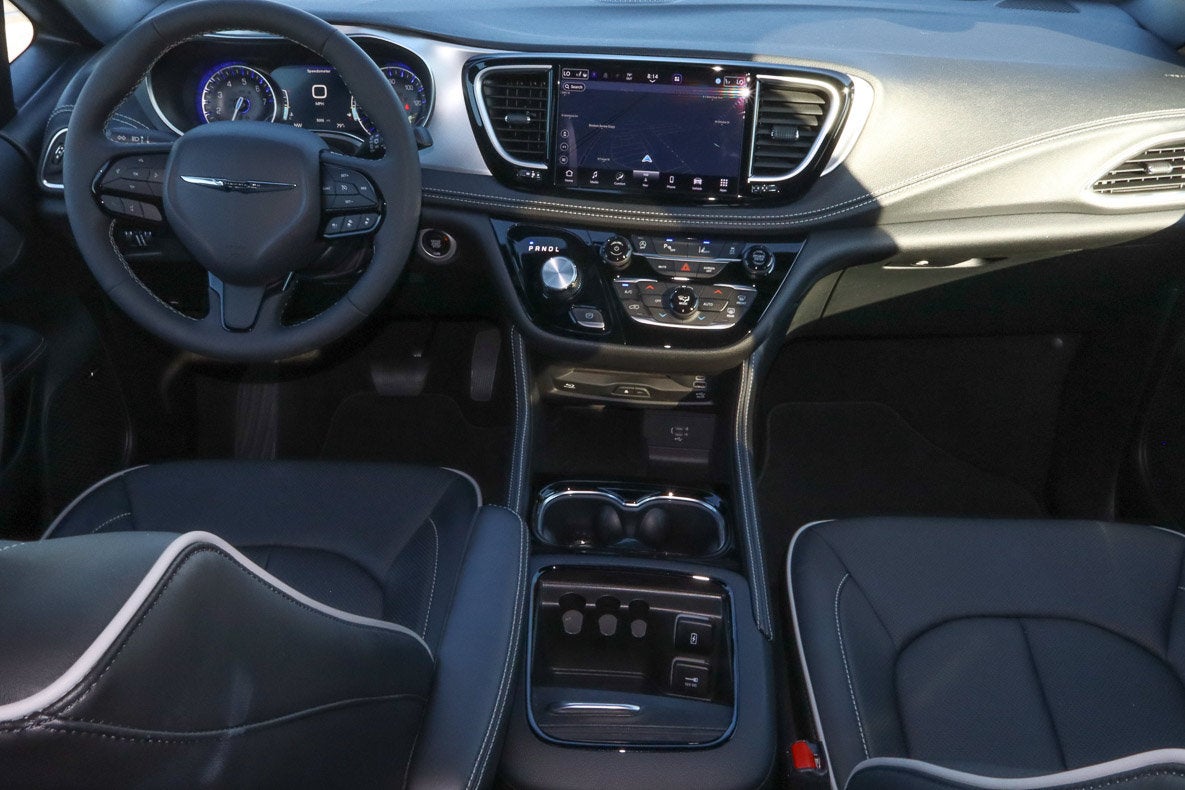 2026 Chrysler Pacifica Limited FWD