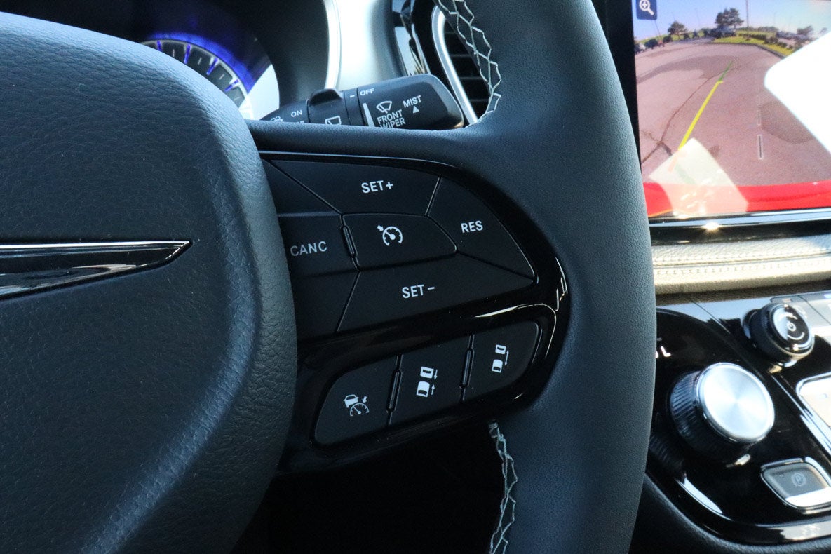 2026 Chrysler Pacifica Limited FWD