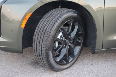 2027 Chrysler Pacifica Limited FWD
