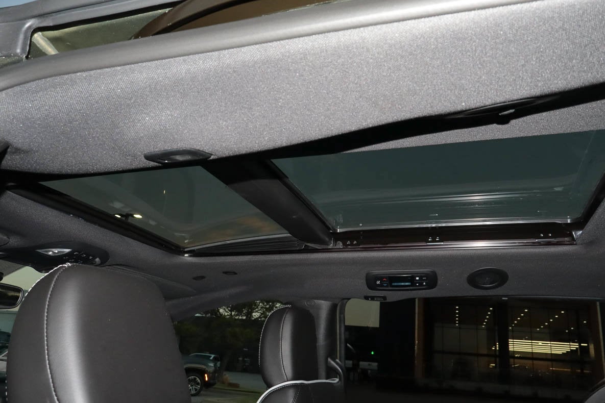 2027 Chrysler Pacifica Limited FWD