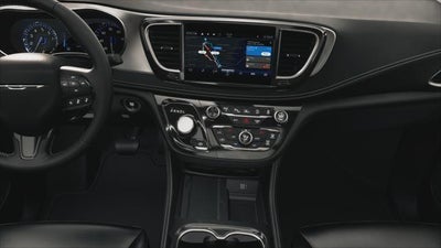 2027 Chrysler Pacifica Limited FWD