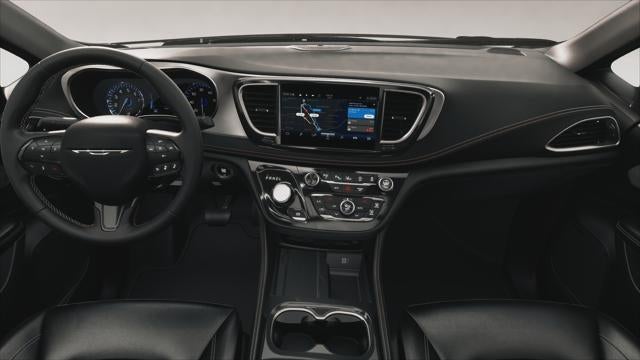2027 Chrysler Pacifica Limited FWD