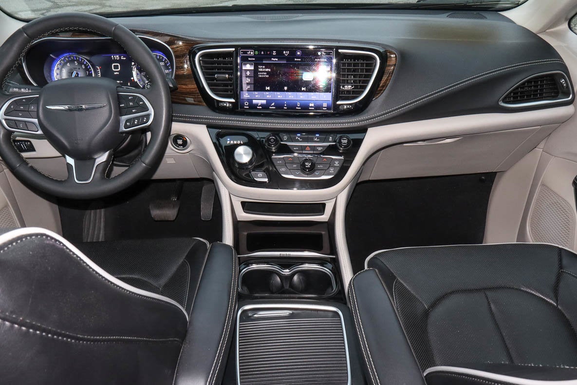2023 Chrysler Pacifica Limited FWD