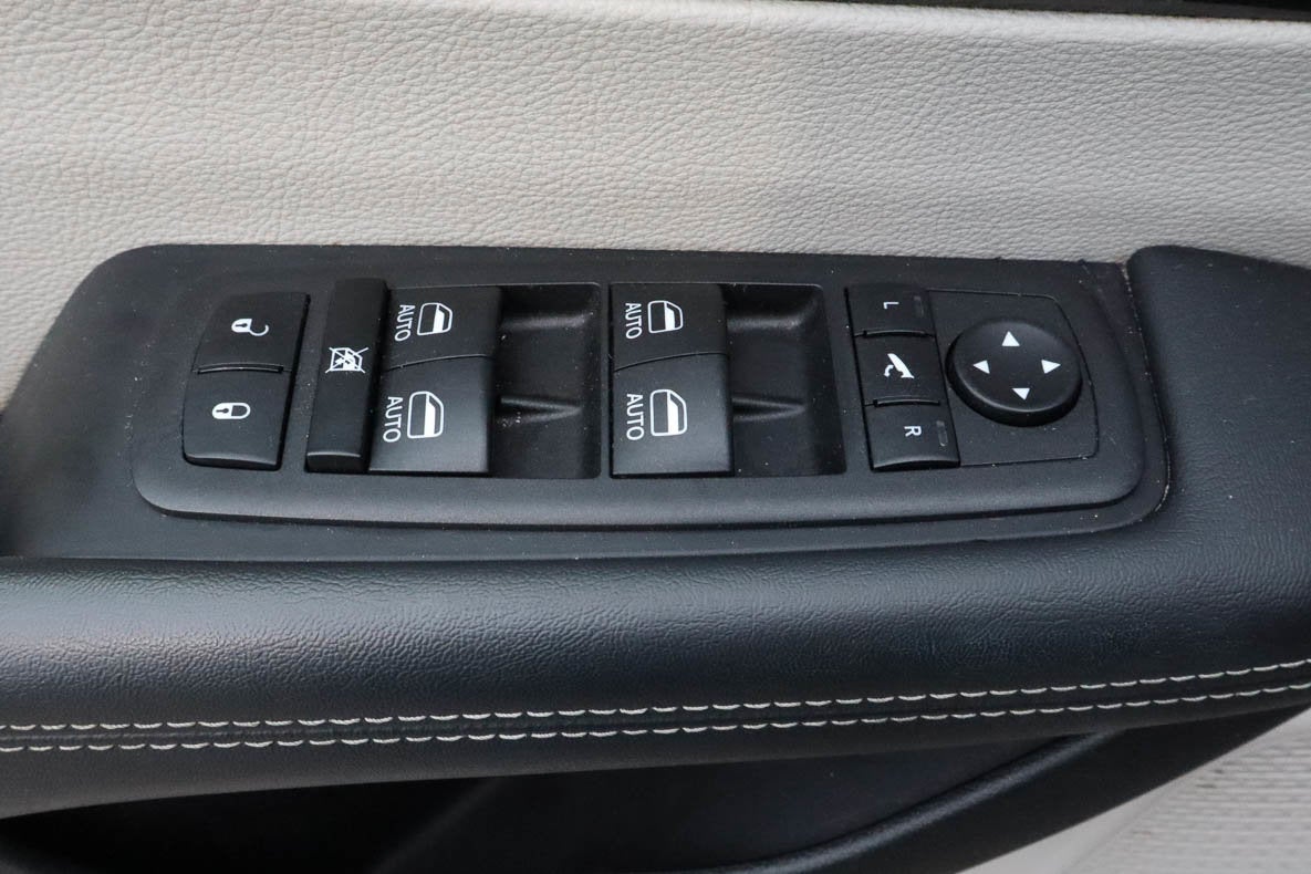 2023 Chrysler Pacifica Limited FWD
