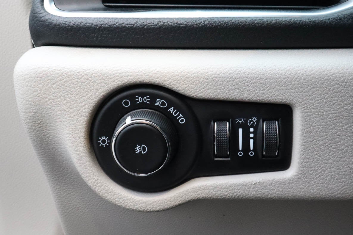 2023 Chrysler Pacifica Limited FWD