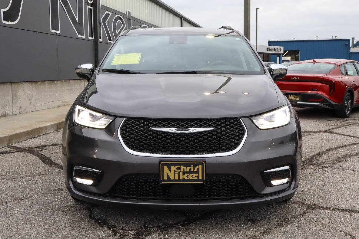 2023 Chrysler Pacifica Limited FWD