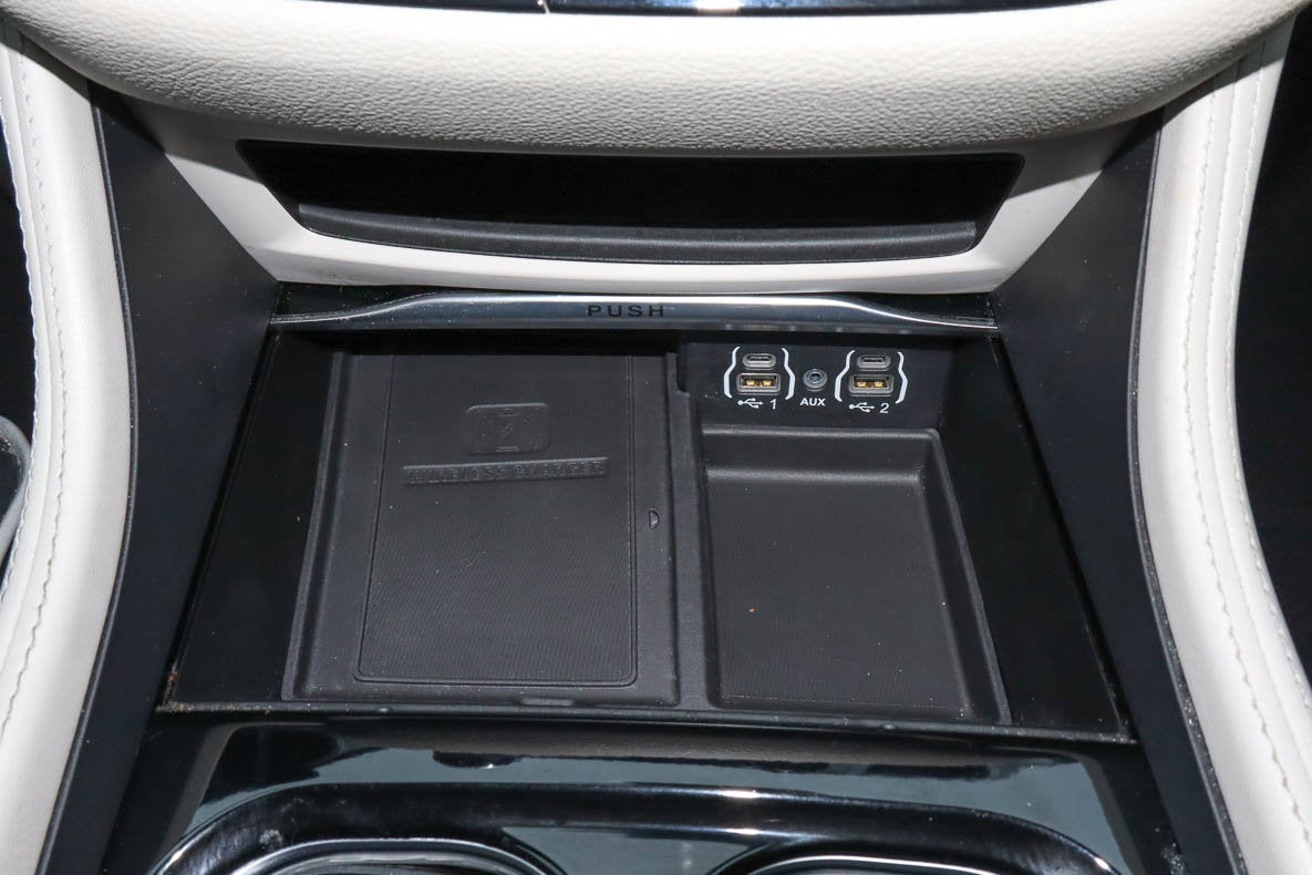 2023 Chrysler Pacifica Limited FWD