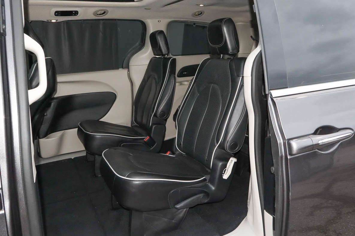 2023 Chrysler Pacifica Limited FWD