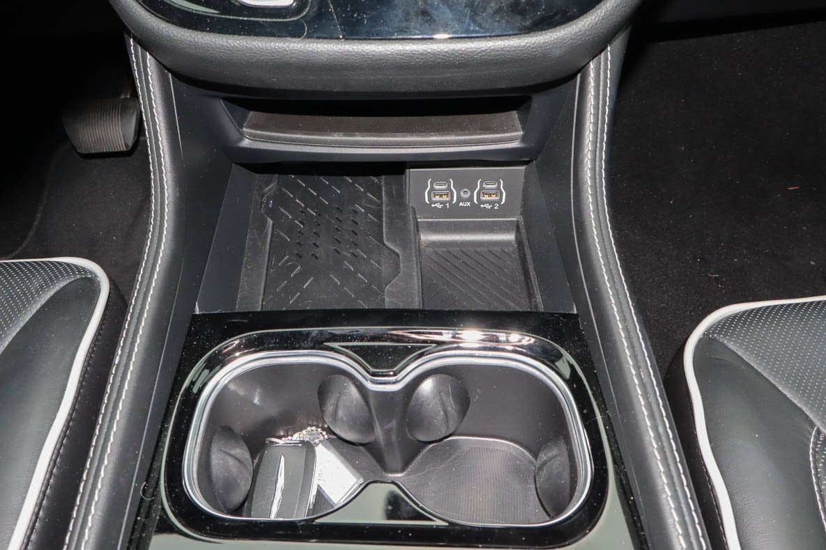 2025 Chrysler Pacifica Limited FWD