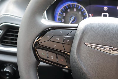 2025 Chrysler Pacifica Limited FWD