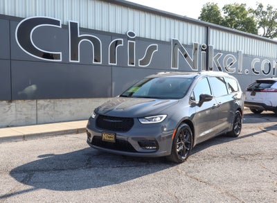 2025 Chrysler Pacifica Limited FWD
