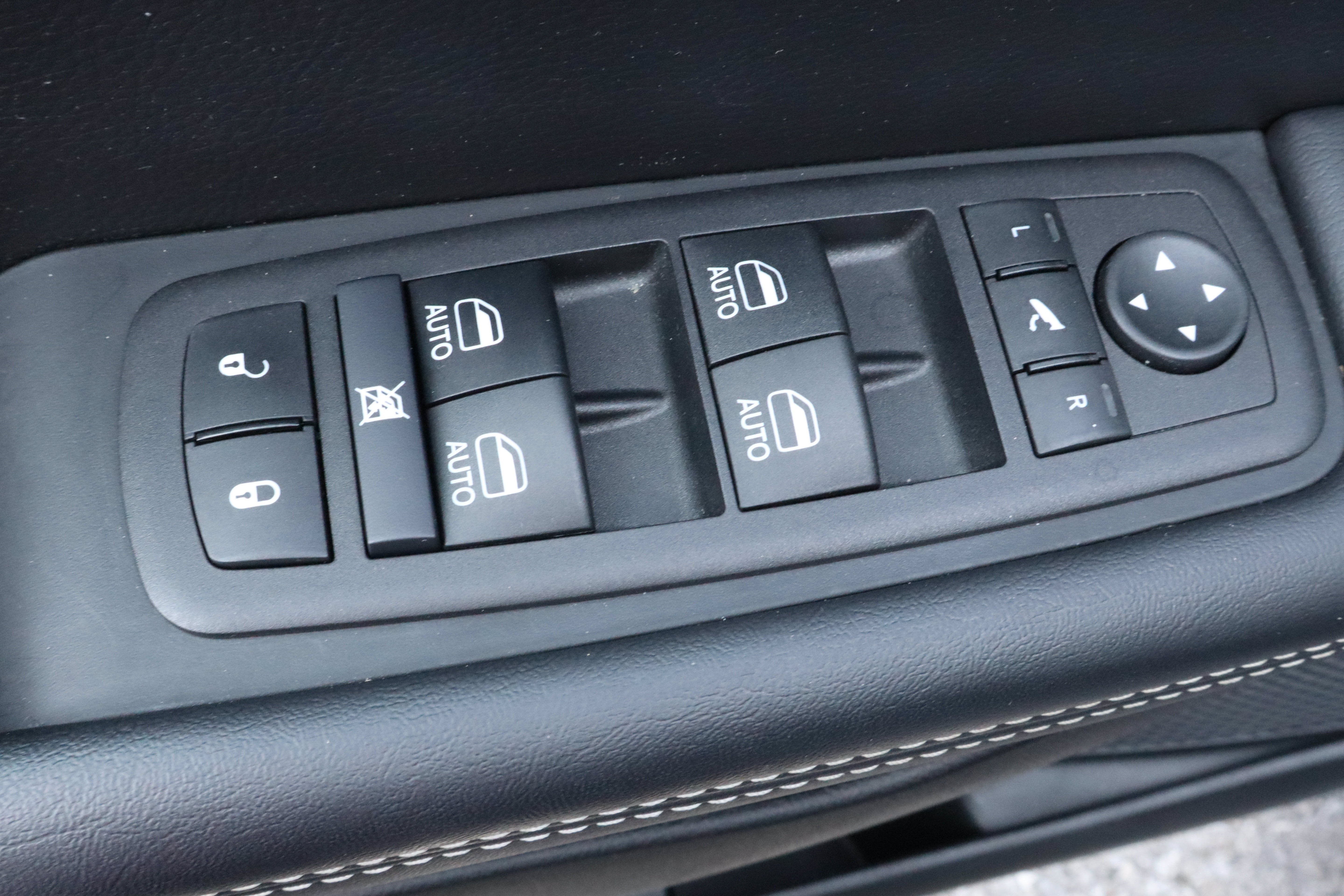 2025 Chrysler Pacifica Limited FWD