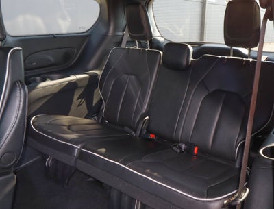 2025 Chrysler Pacifica Limited FWD