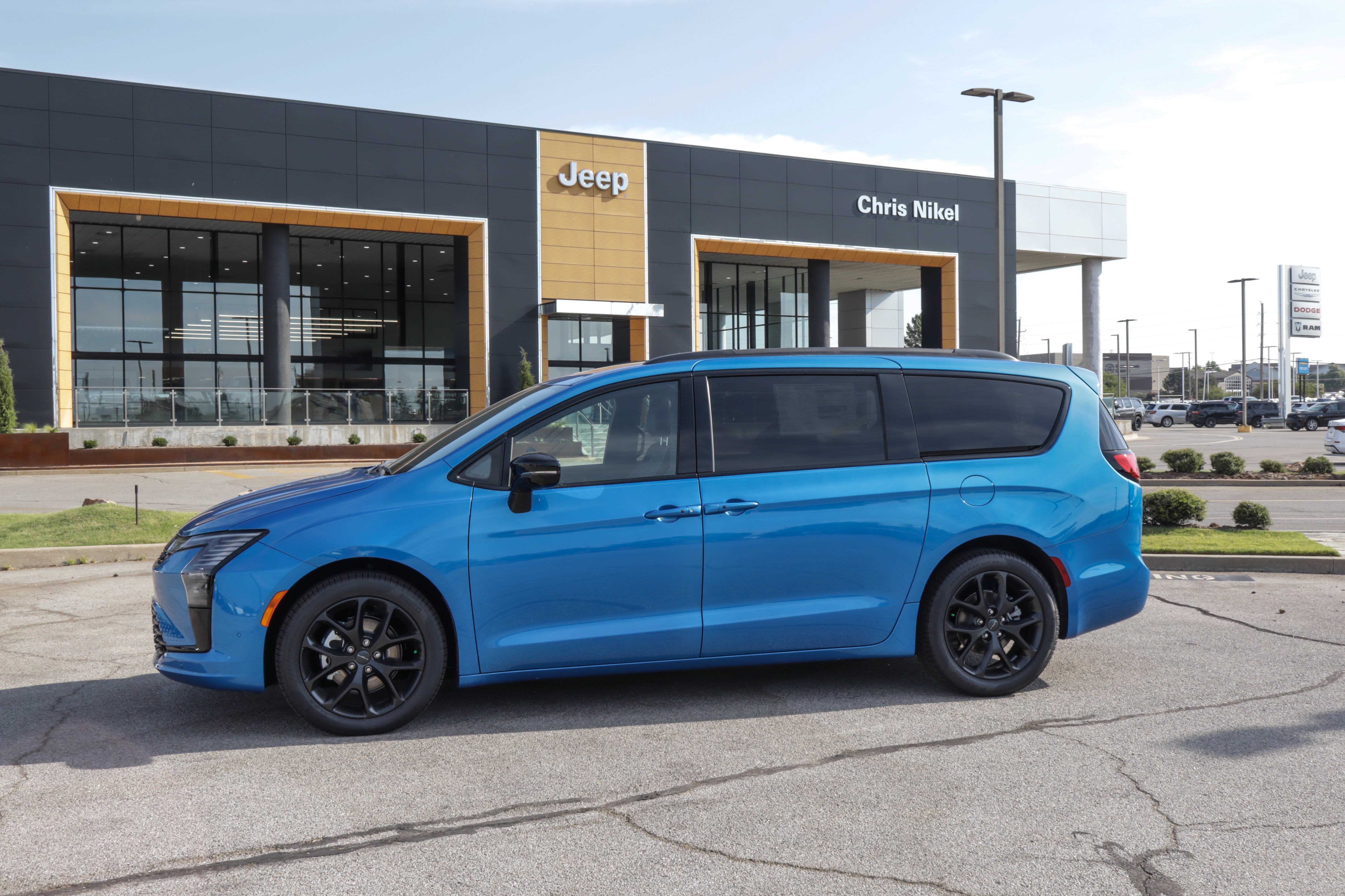 2027 Chrysler Pacifica