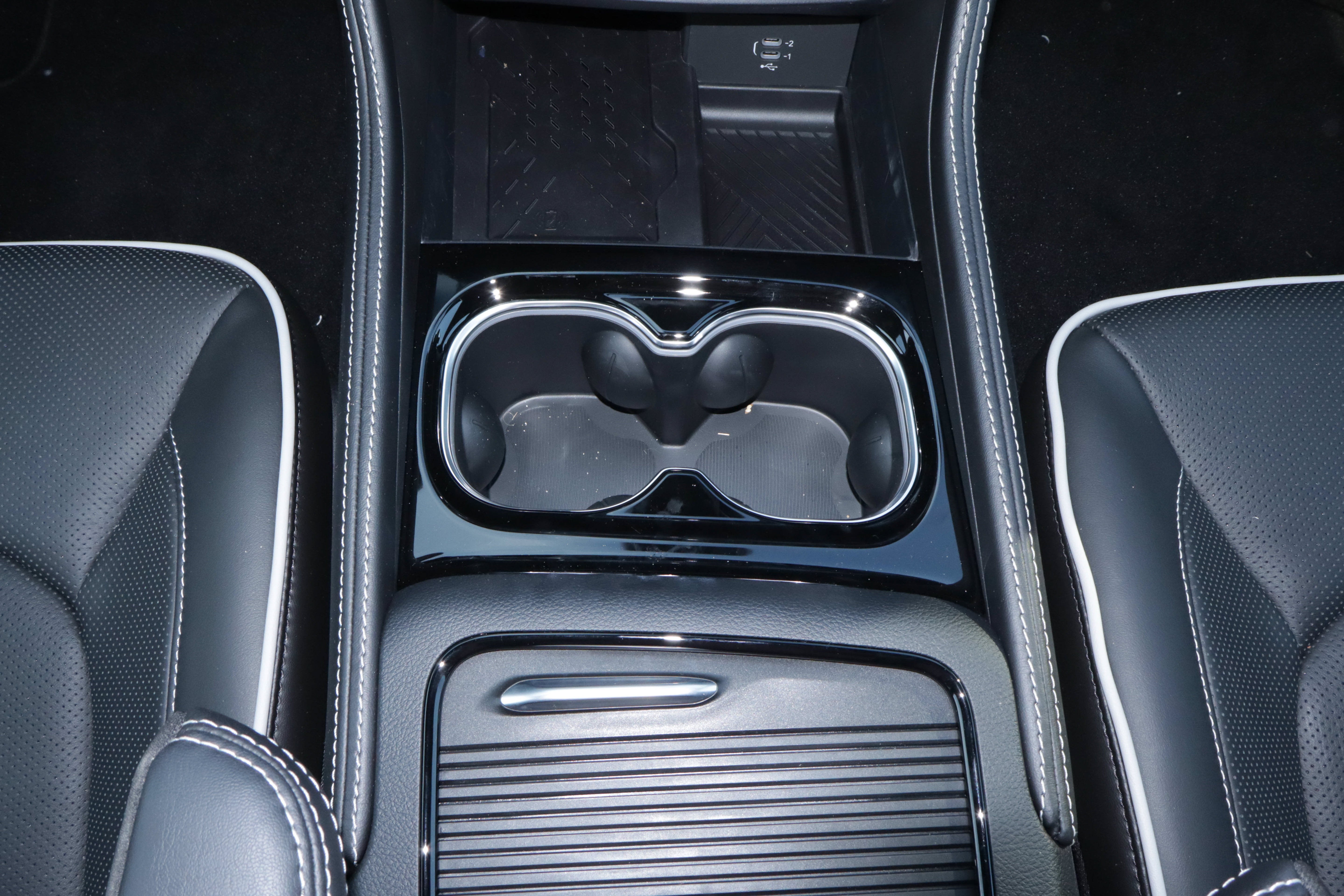 2027 Chrysler Pacifica Limited FWD