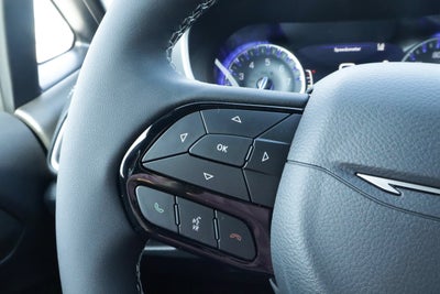 2027 Chrysler Pacifica Limited FWD