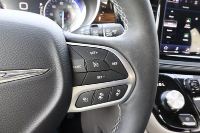 2024 Chrysler Pacifica Limited FWD