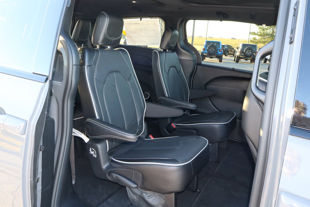 2025 Chrysler Pacifica Limited