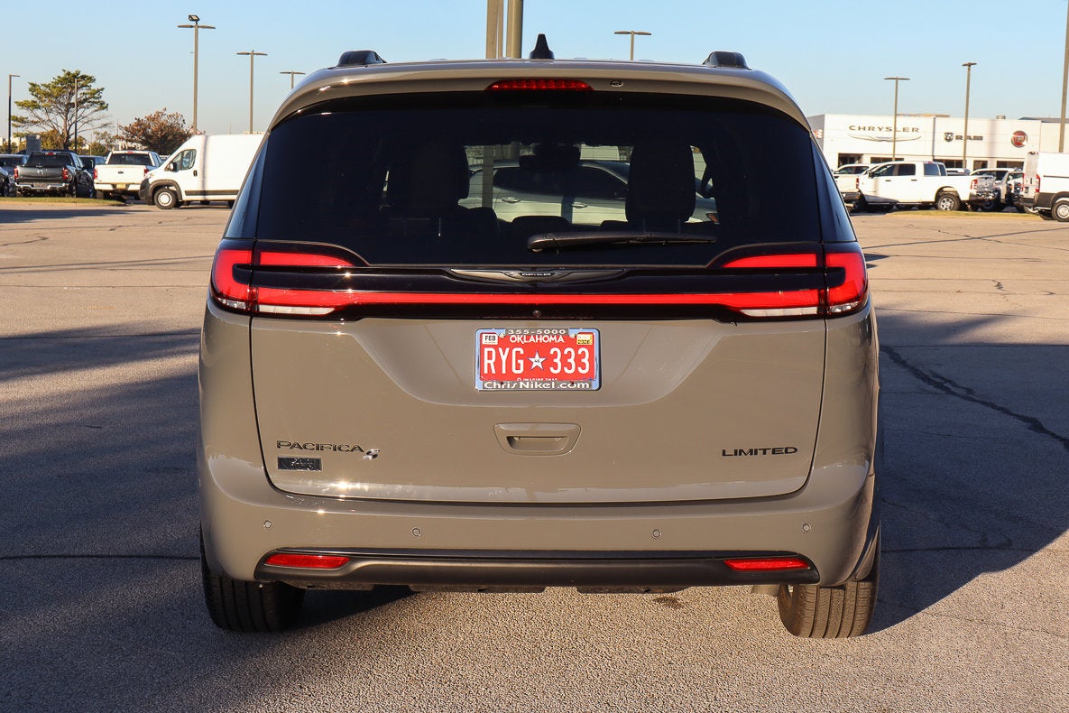 2025 Chrysler Pacifica Limited