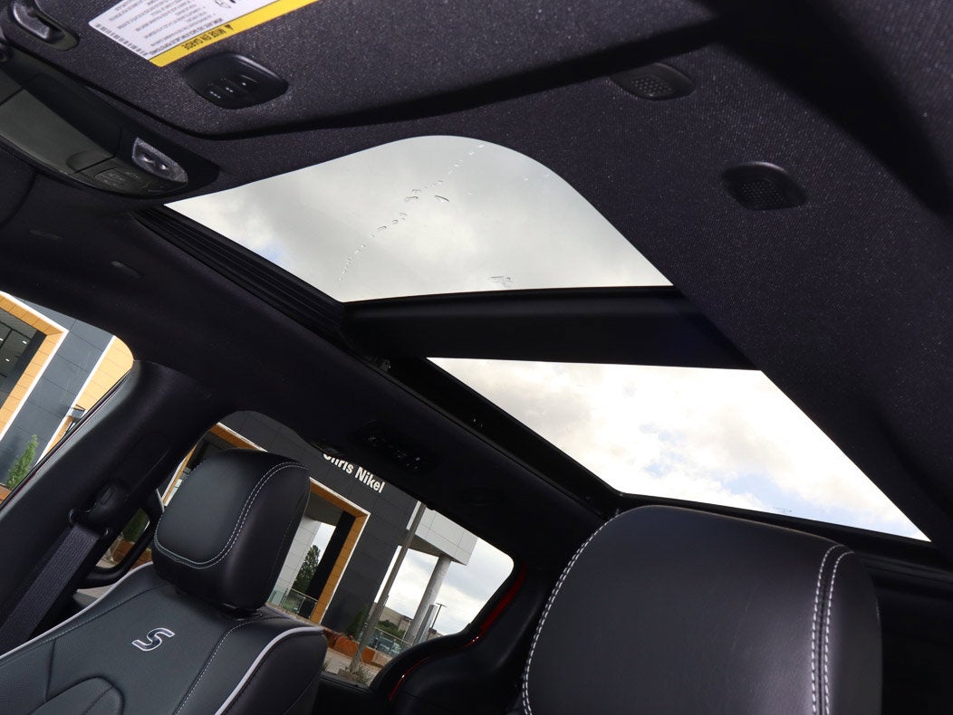 2027 Chrysler Pacifica Limited FWD