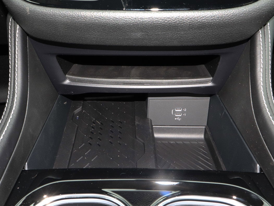 2027 Chrysler Pacifica Limited FWD