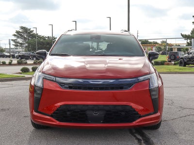 2027 Chrysler Pacifica Limited FWD